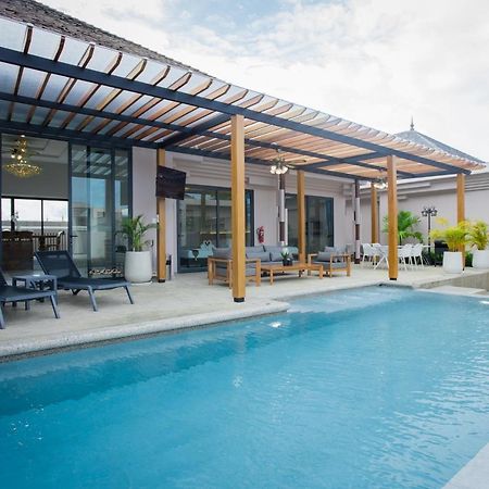 Gold Chariot Pool Villa, Phuket - Sha Plus Certified 방타오 비치 외부 사진