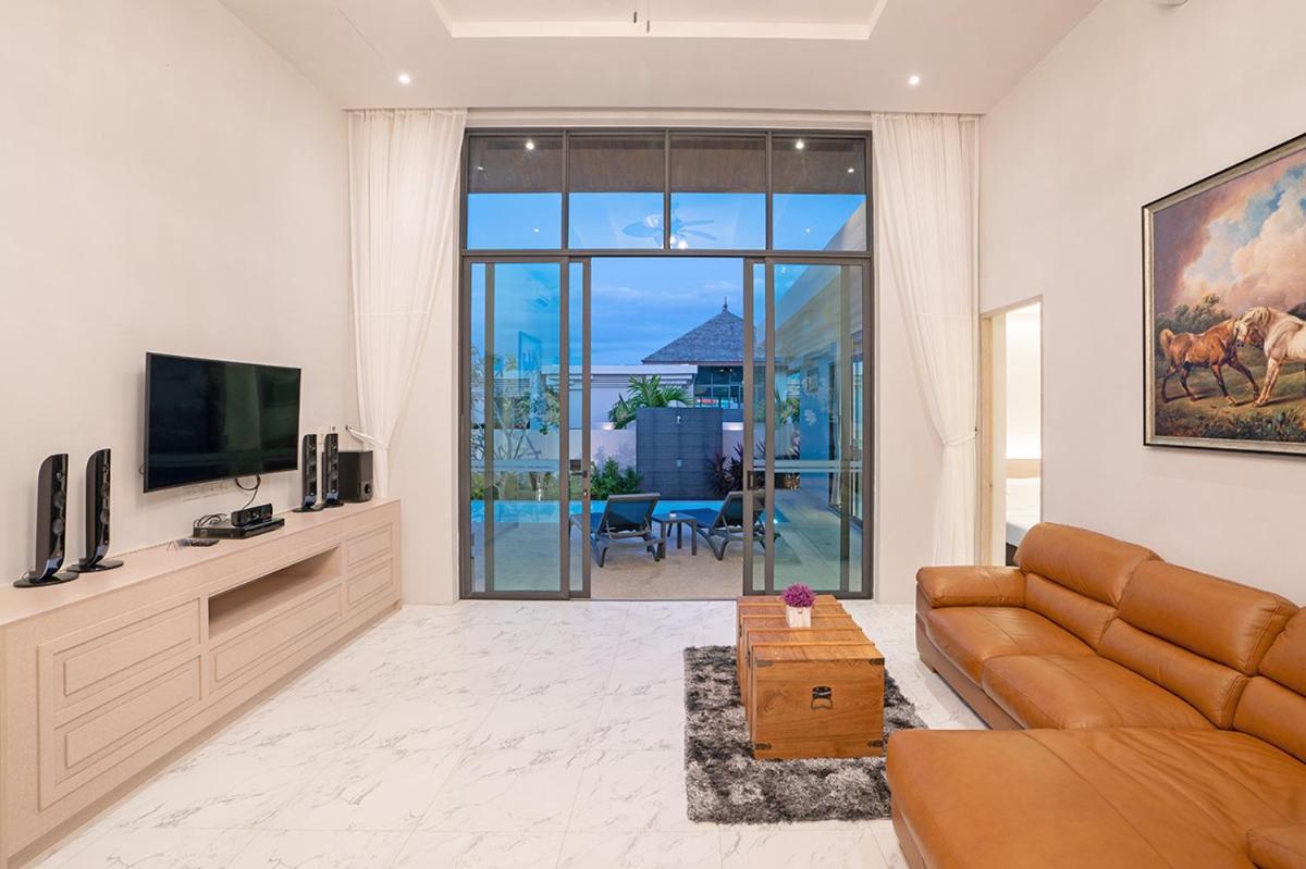 Gold Chariot Pool Villa, Phuket - Sha Plus Certified 방타오 비치 외부 사진