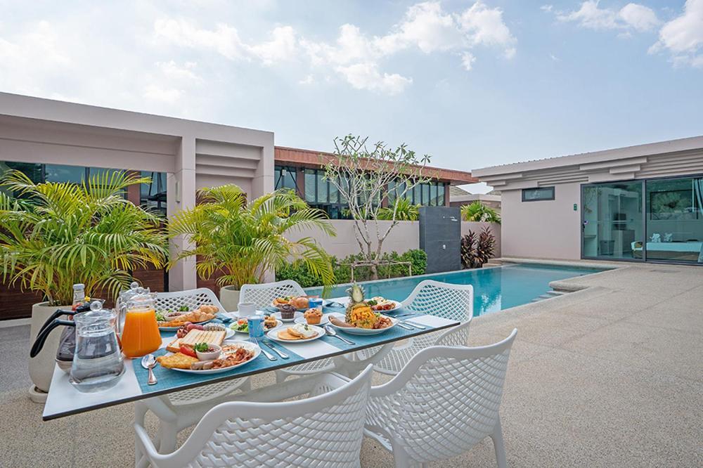 Gold Chariot Pool Villa, Phuket - Sha Plus Certified 방타오 비치 객실 사진