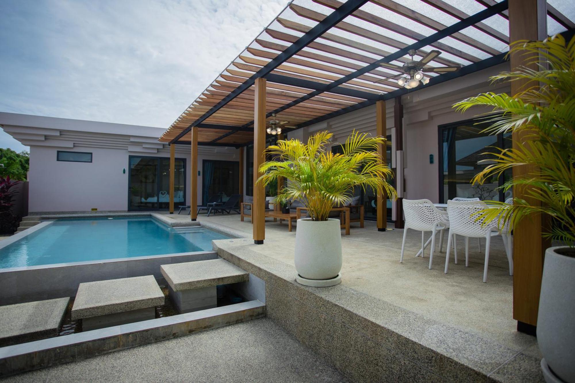 Gold Chariot Pool Villa, Phuket - Sha Plus Certified 방타오 비치 객실 사진